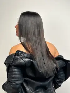 Cabello con alisado orgánico profesional realizado con fórmula 100% natural en Anvi Polanco.