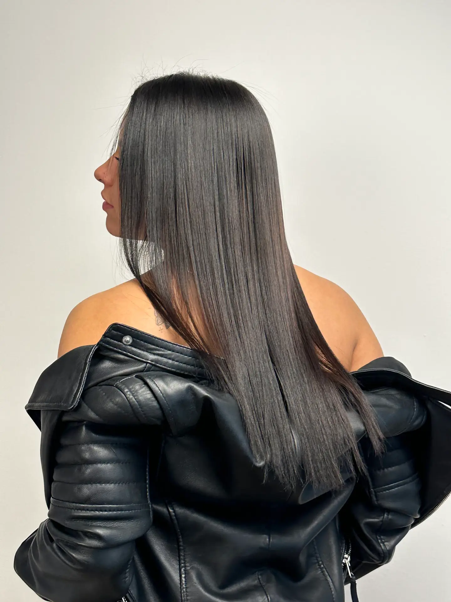 Cabello con alisado orgánico profesional realizado con fórmula 100% natural en Anvi Polanco.